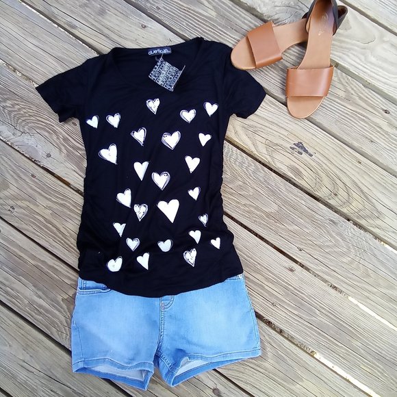 Due Time Maternity Tops - Due Time Maternity NWT Black w White Hearts Ruching at Sides Size SM